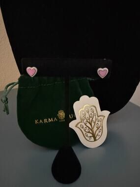 Karma & Luck Kalli Collection heart Stud Earrings pink mother of pearl silver